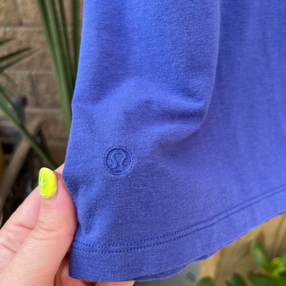 lululemon athletica Cobalt Blue Short Sleeve Tee - Picture 3 of 3